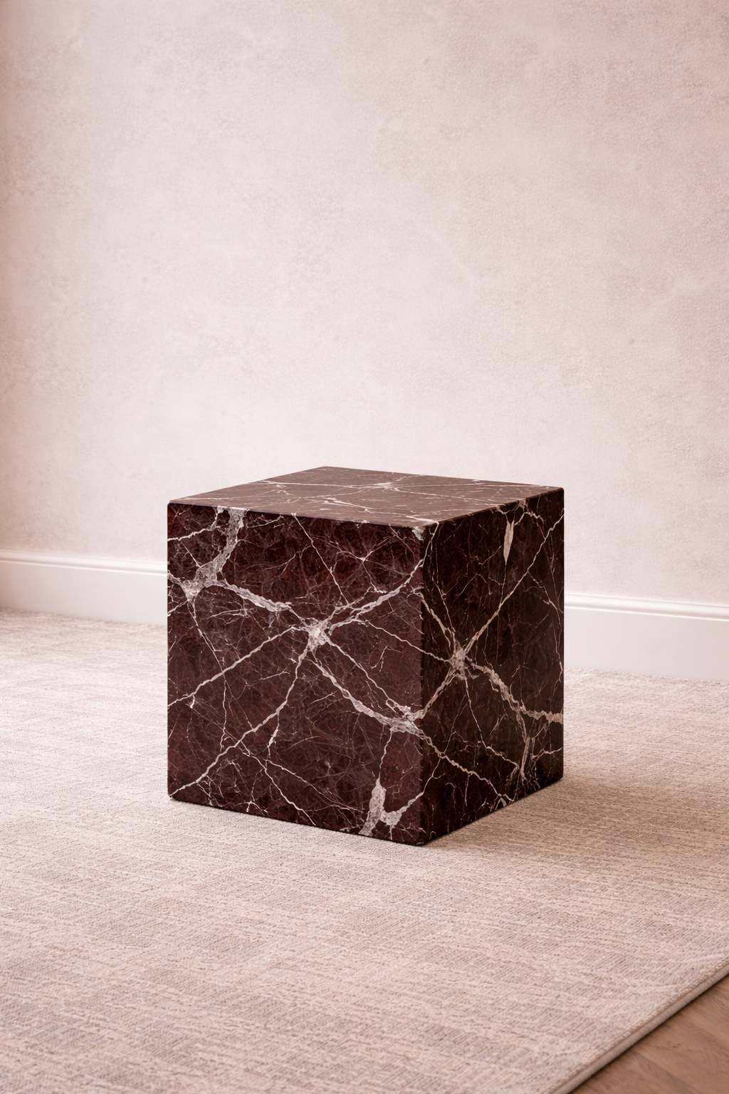 The Cube in Rosso Levanto
